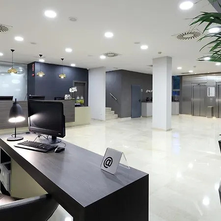 Hotel Exe Wtc 3*
